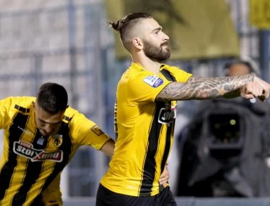 Άνετη νίκη της ΑΕΚ με το μυαλό στη Μπάγερν – 0-2 τον Απόλλωνα στη Ριζούπολη (βίντεο)